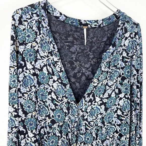 Free People Olivia Jersey Tunic Dress Blue Floral Plunging V-neck Ruffled Hem SM - Picture 4 of 15